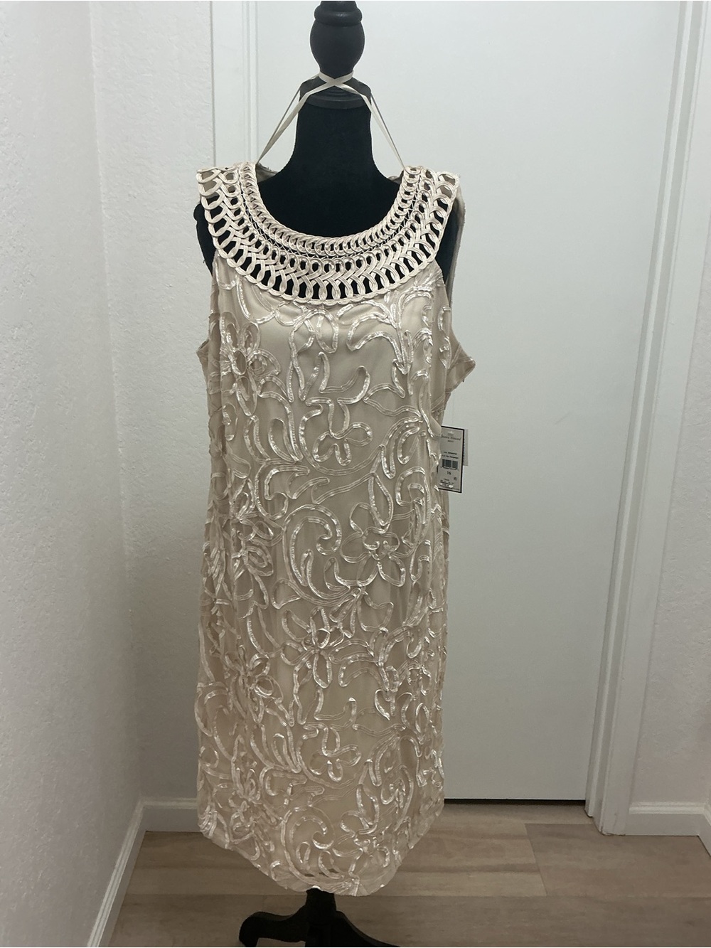 Sleeveless Jessica Howard Ivory Embellished Halter Dress NWT